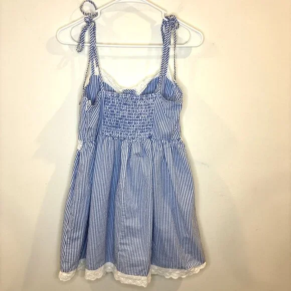 Forever 21 Mini Dress Sz M Coquette Y2K Milkmaid Lace Cottagecore Seersucker - Picture 3 of 10